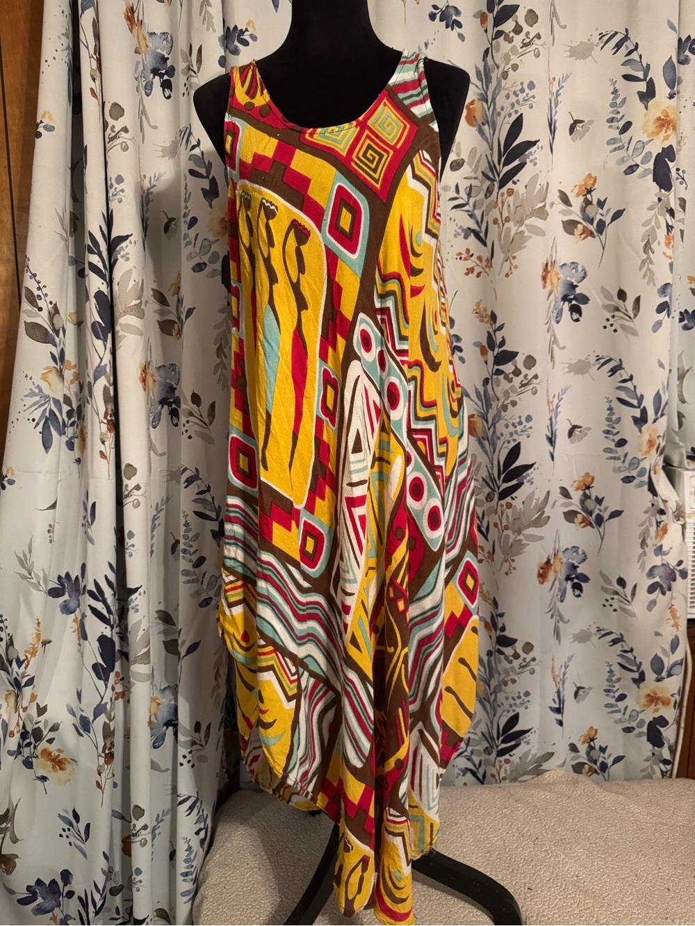 Bold African Geometric Sleeveless Maxi Dress in Yellow & Red Size Large B17